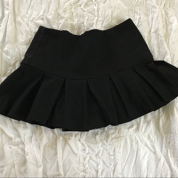 Black Mini Skirt Size XS - Picture 1 of 3